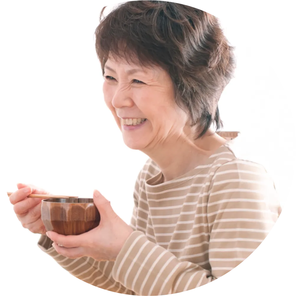 食事中のおばあちゃん